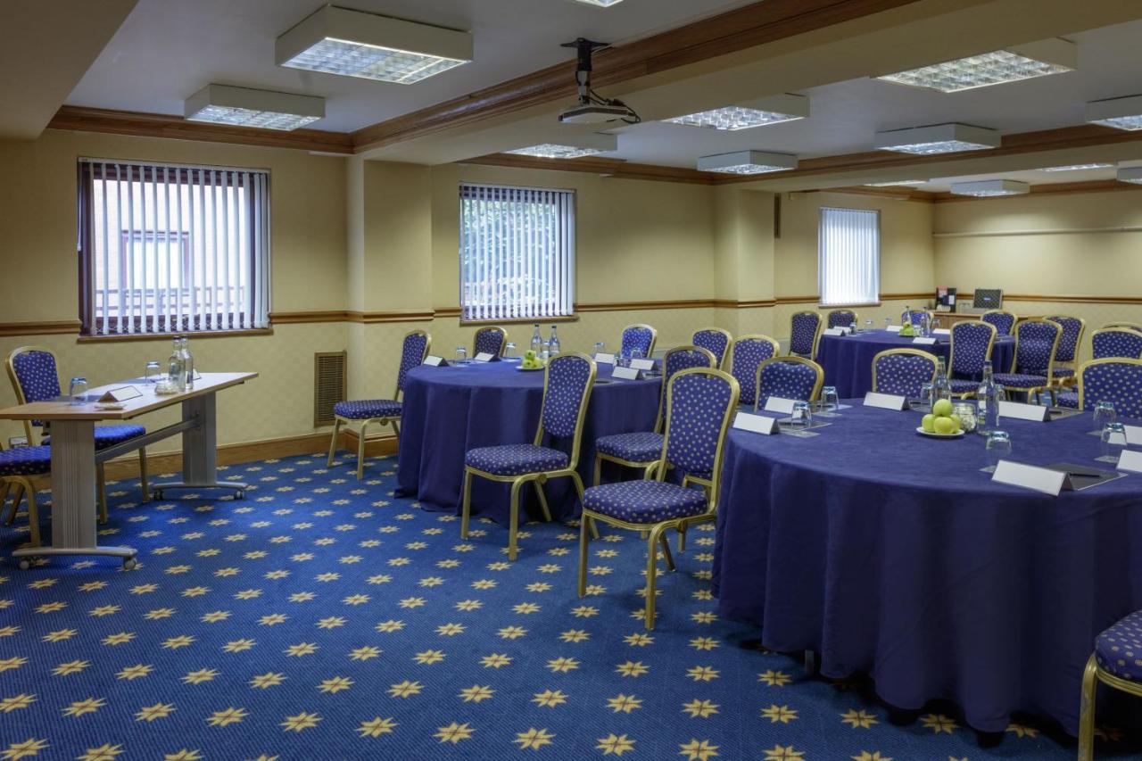 Отель Delta By Marriott Warwick 4*