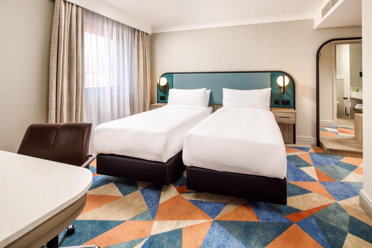 Delta By Marriott Warwick Отель